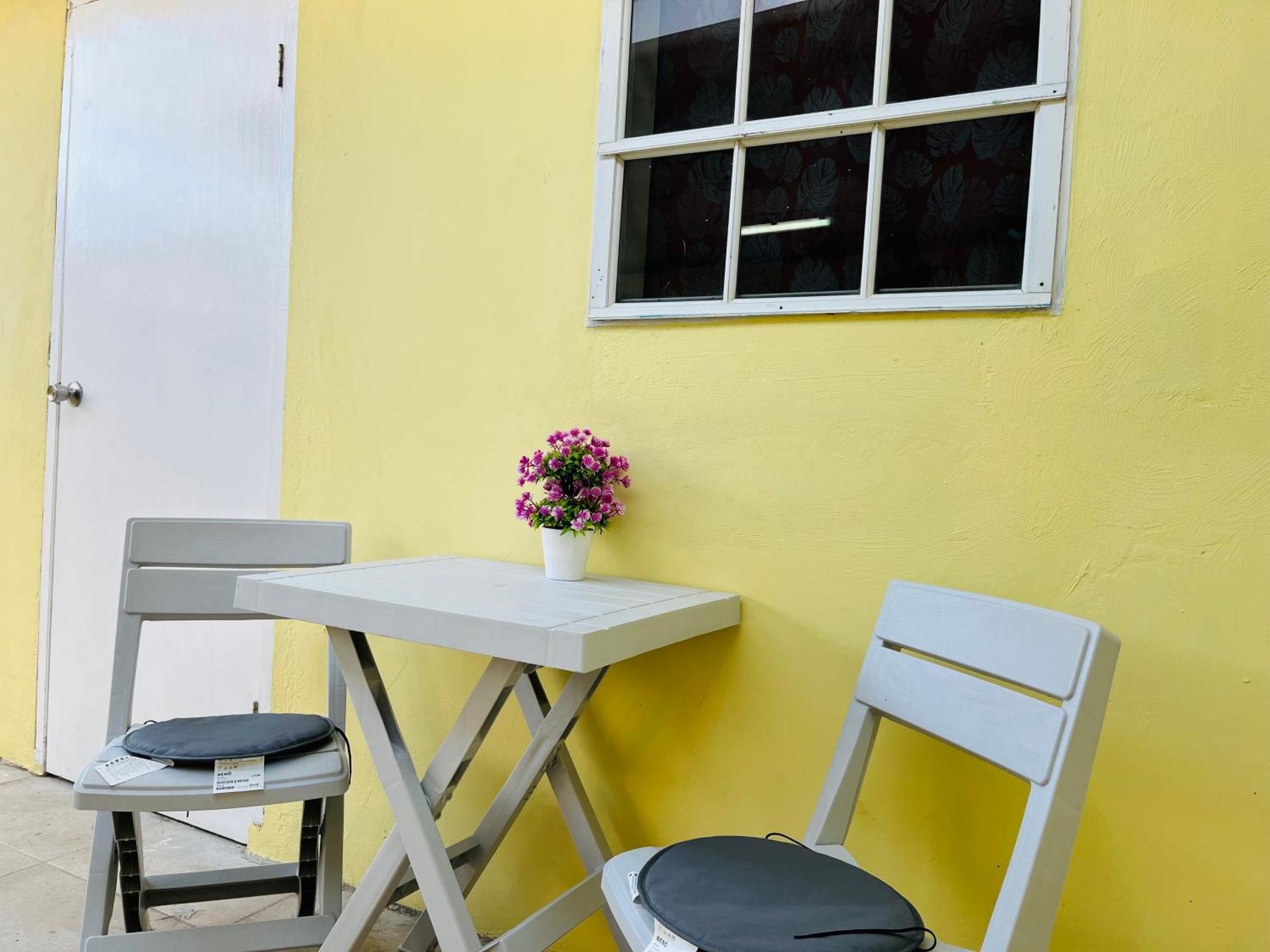 Hotel Bon Bini Kokolishi Willemstad Esterno foto